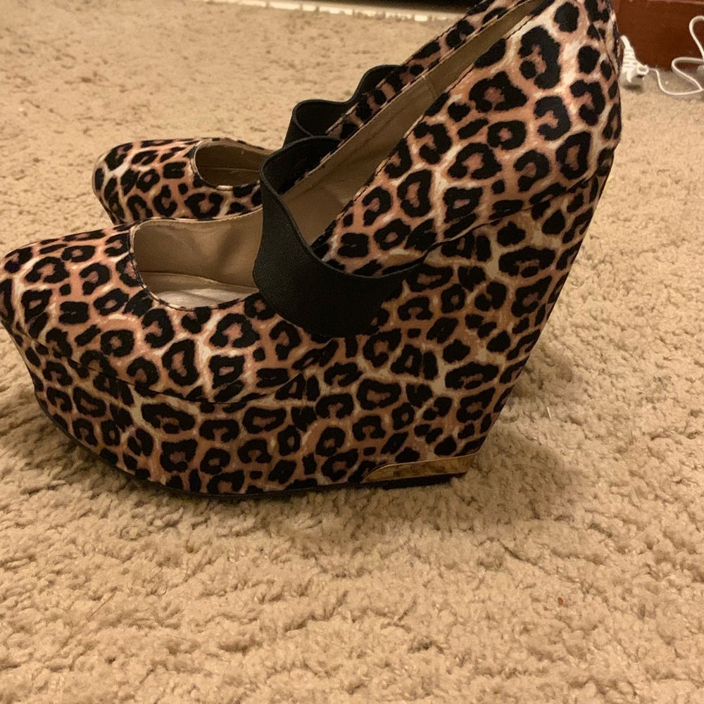Leopard print wedges